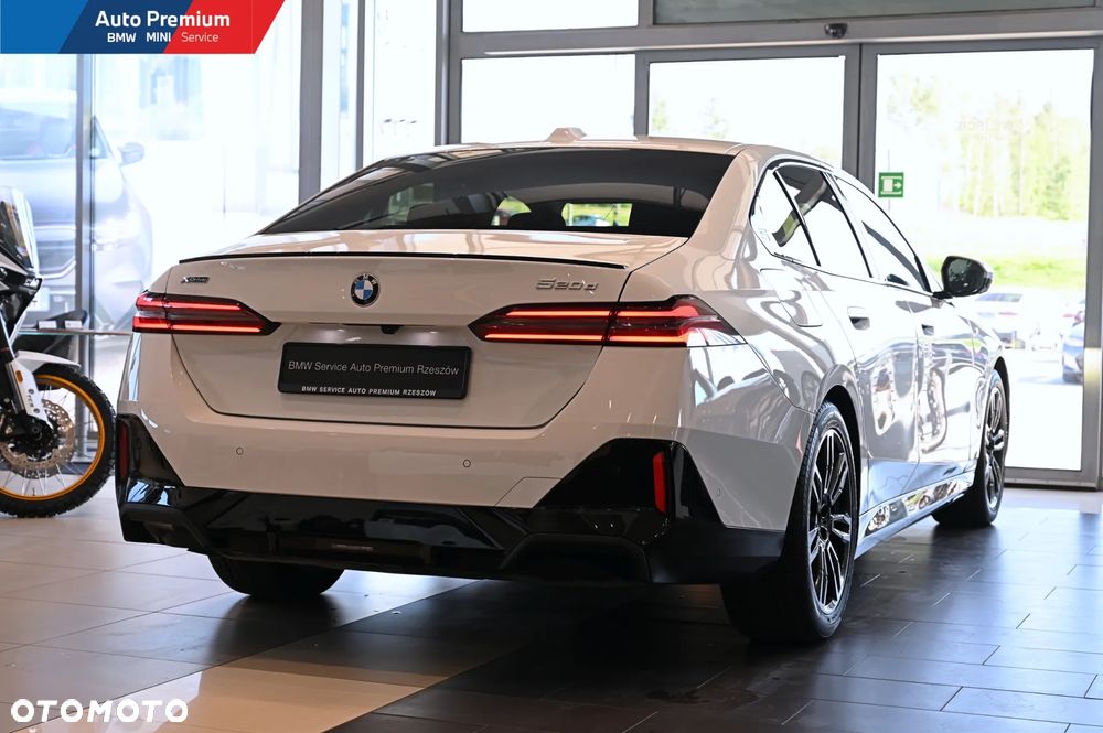 BMW Seria 5 520d xDrive mHEV - 21