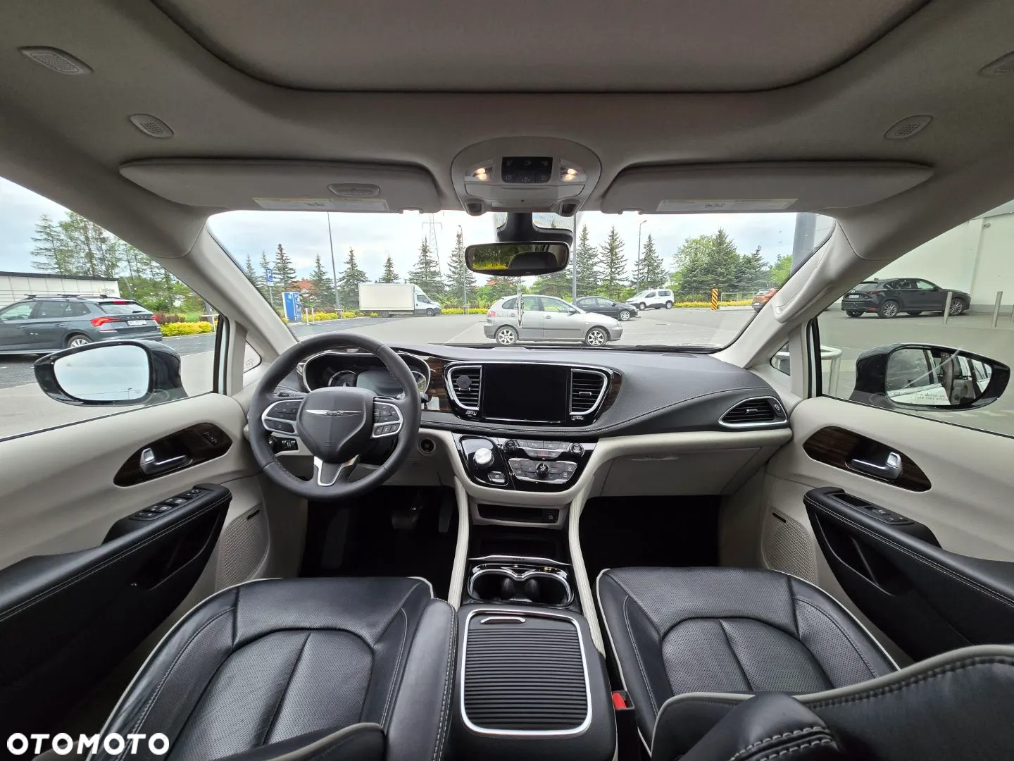 Chrysler Pacifica - 20