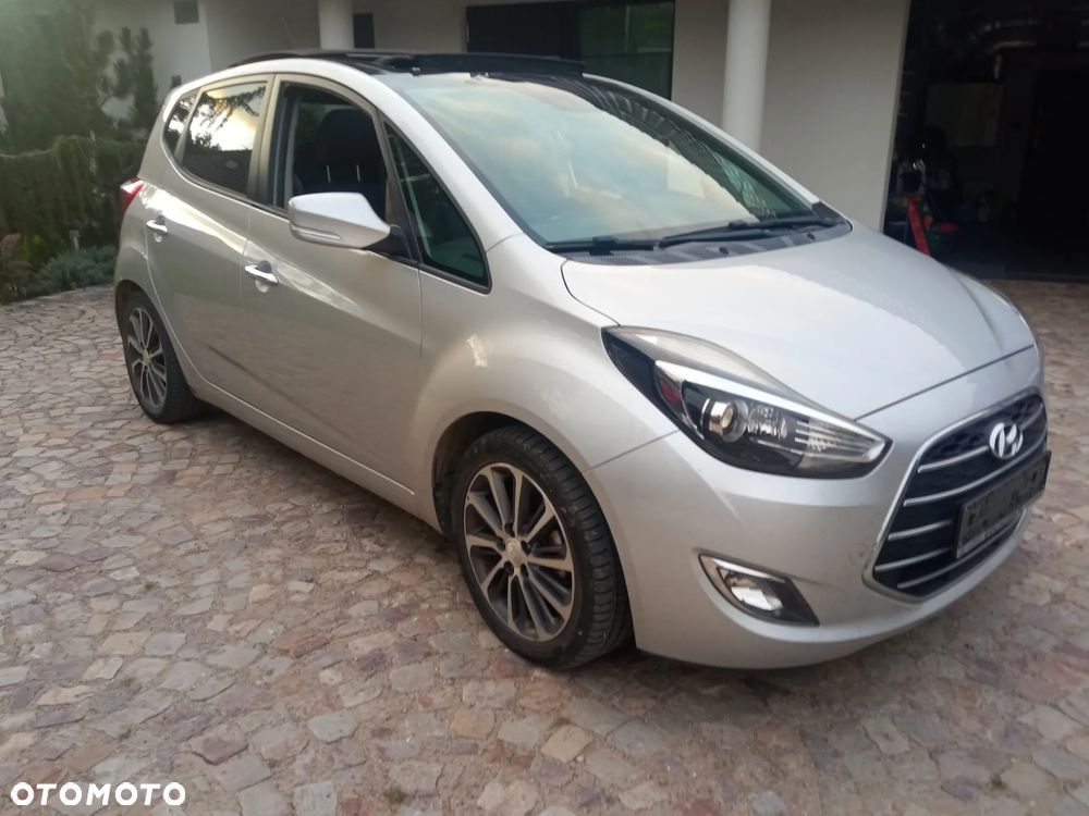 Hyundai ix20 1.6 CRDi Fifa World Cup Edition - 8