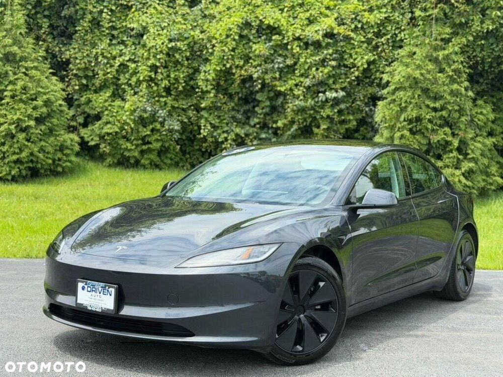 Tesla Model 3 Langstreckenbatterie Allradantrieb Dual Motor - 1