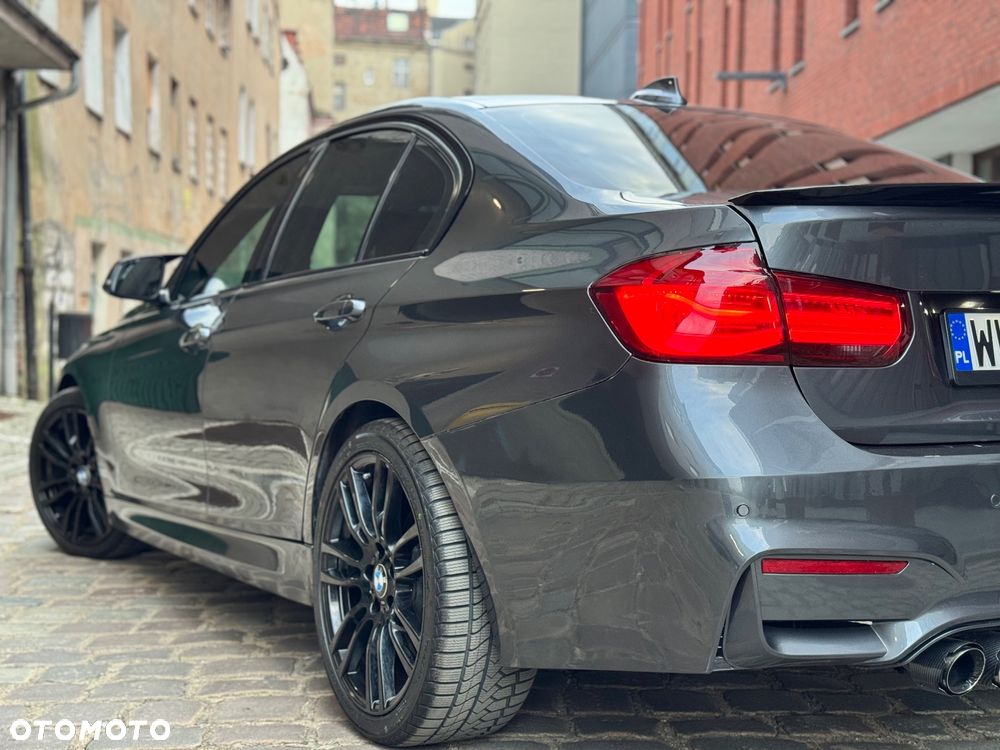 BMW Seria 3 328i Sport Line - 27