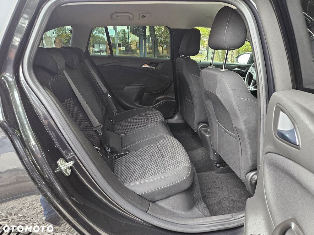 Opel Astra 1.6 D Start/Stop Business - 12