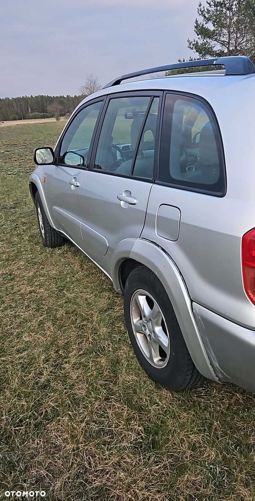 Toyota RAV4 - 3