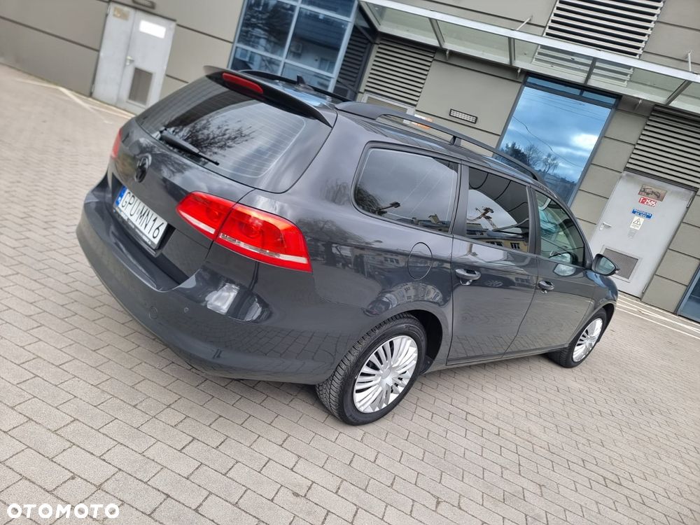 Volkswagen Passat 2.0 TDI Comfortline - 11