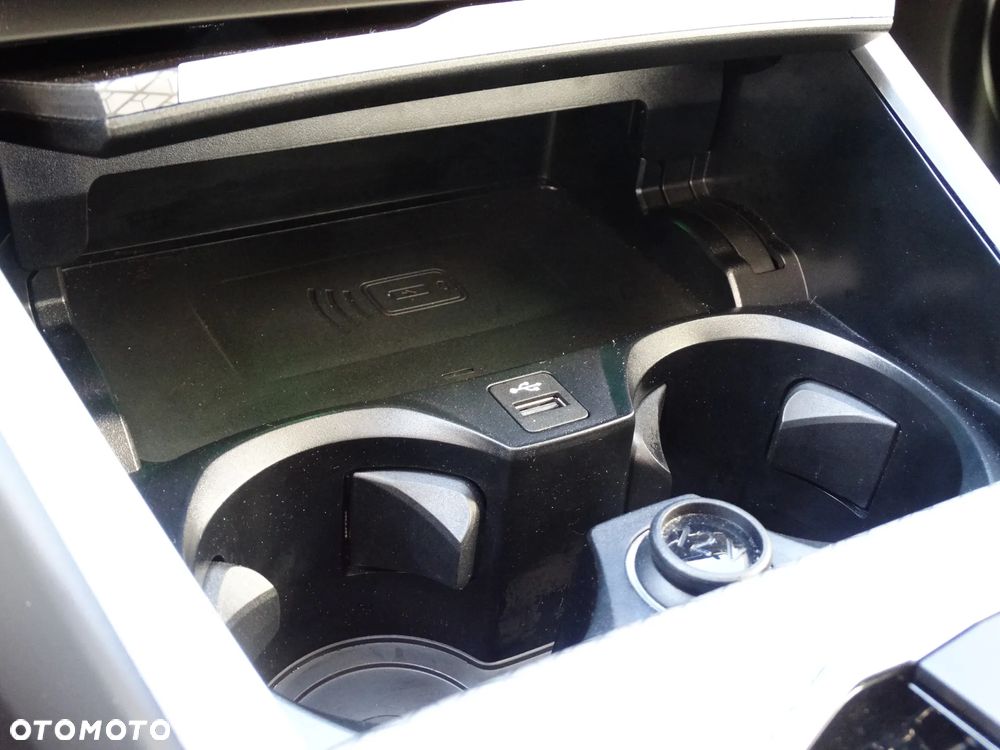 BMW Seria 3 320d xDrive M Sport - 25