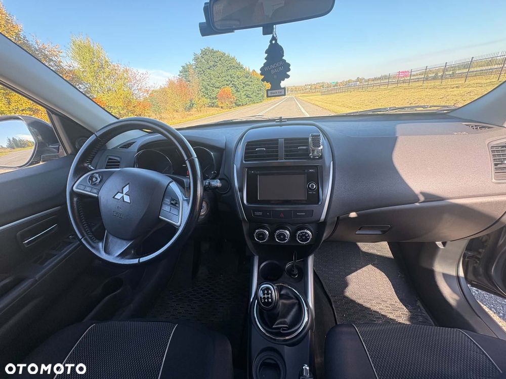 Mitsubishi ASX - 9