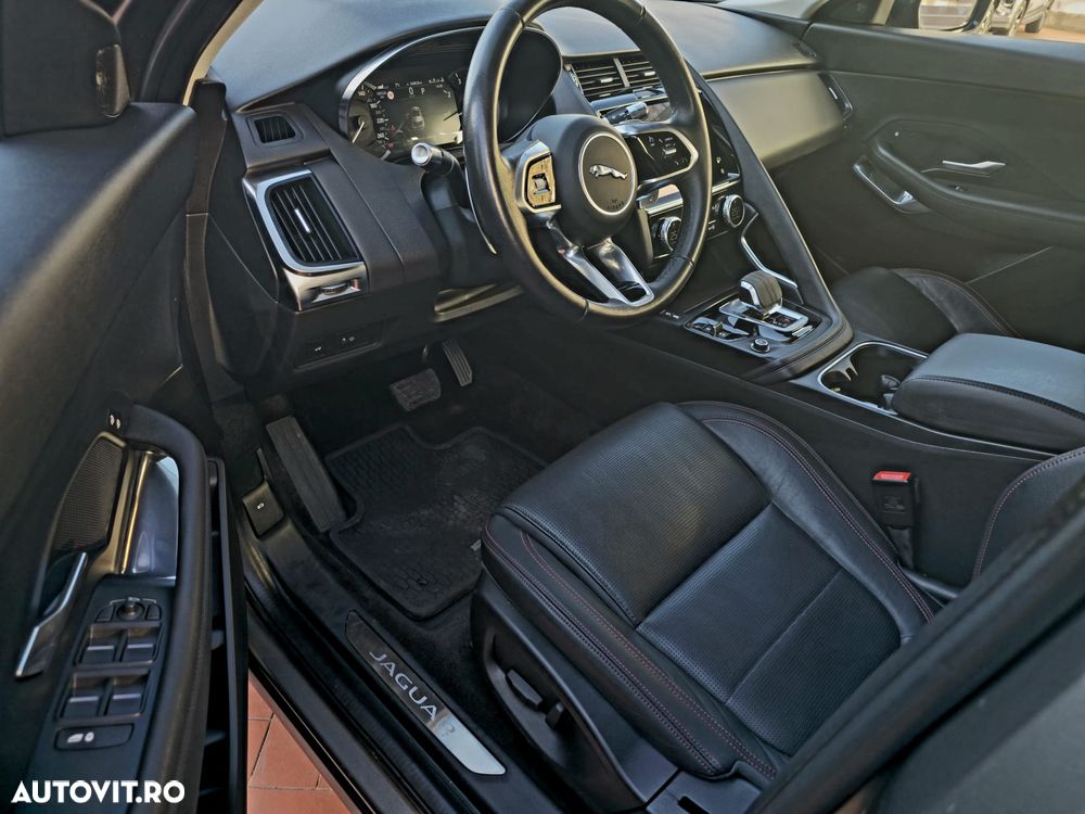 Jaguar E-Pace P200 AWD R-Dynamic HSE - 11