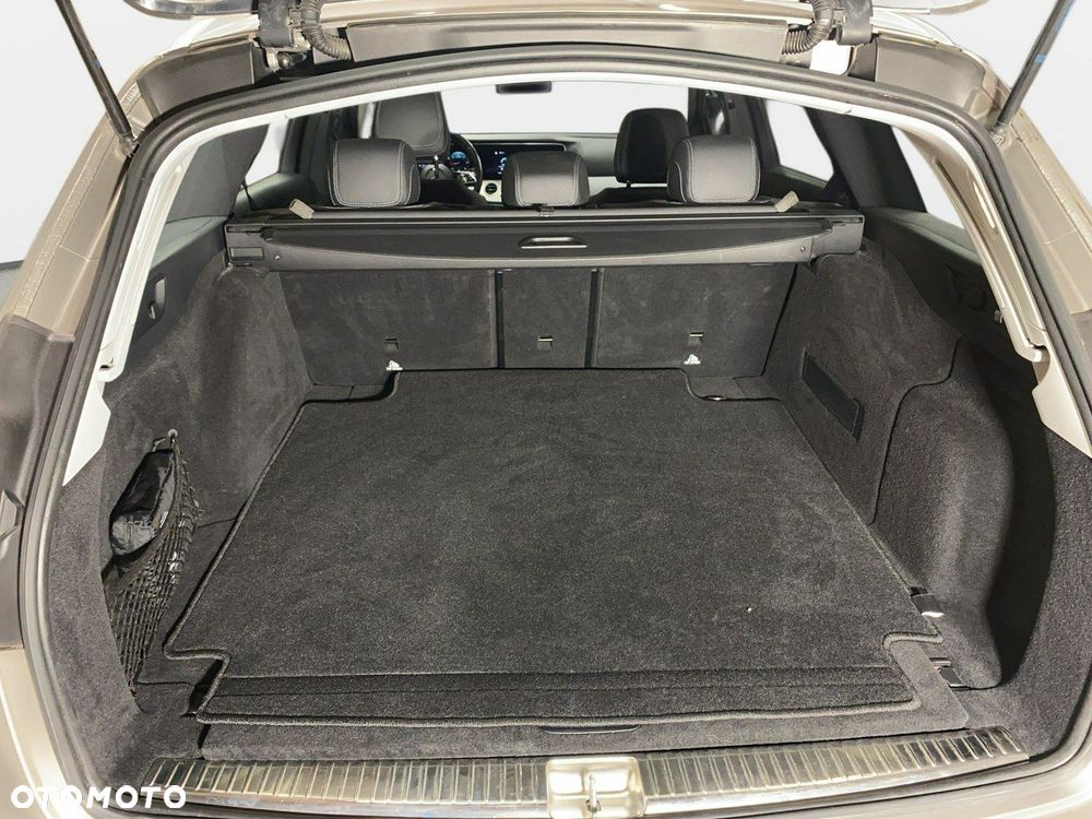 Mercedes-Benz Klasa E - 17