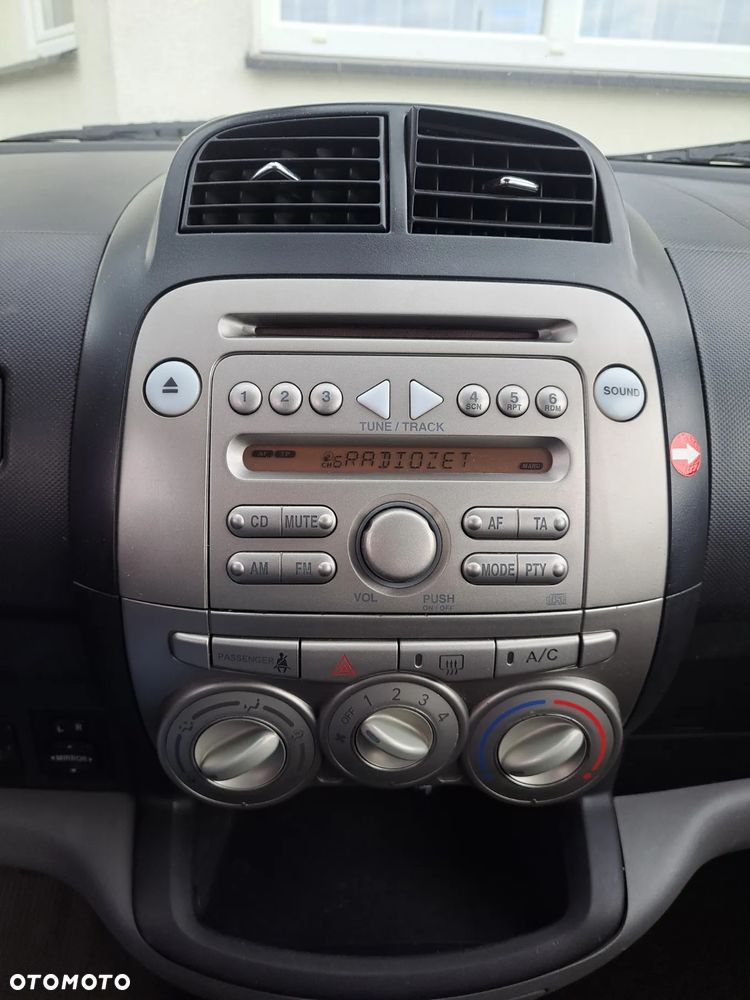 Daihatsu Sirion 1.3 - 11