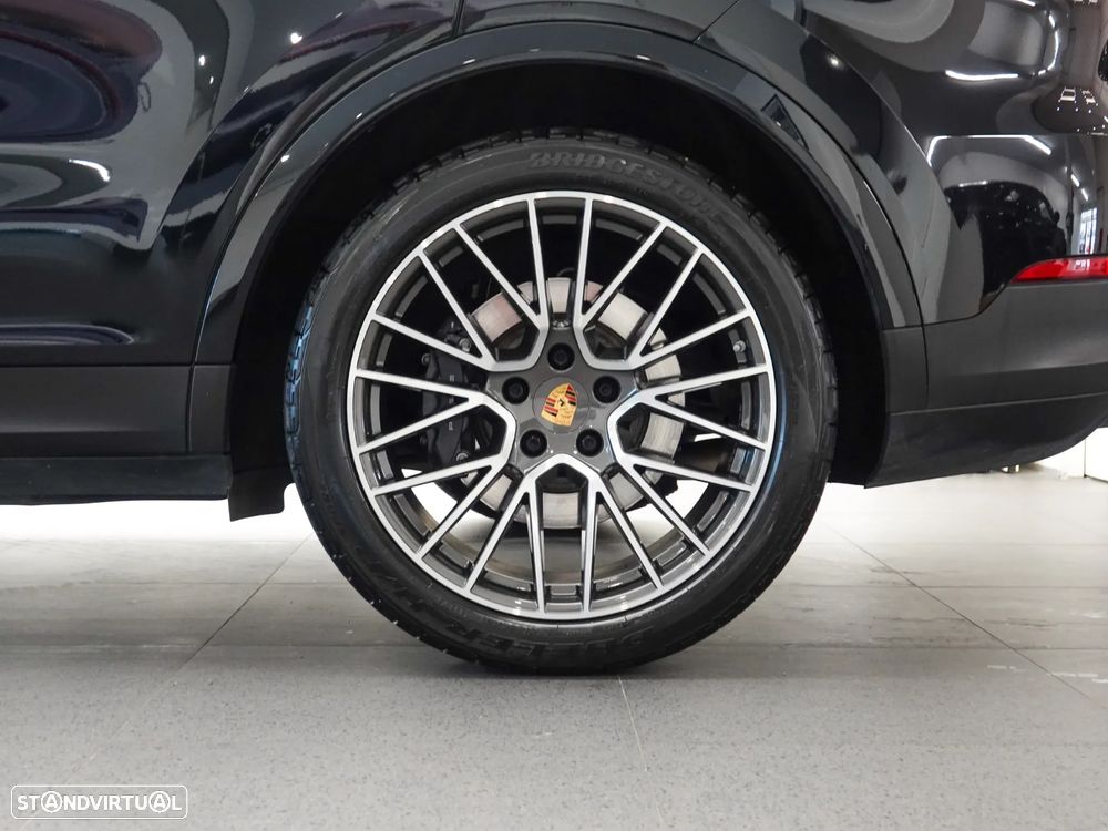 Porsche Cayenne Coupé E-Hybrid - 26