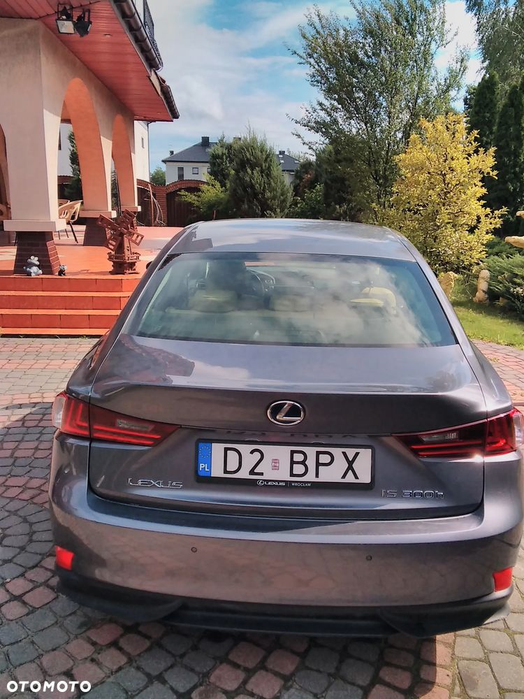 Lexus IS 300h Prestige - 1