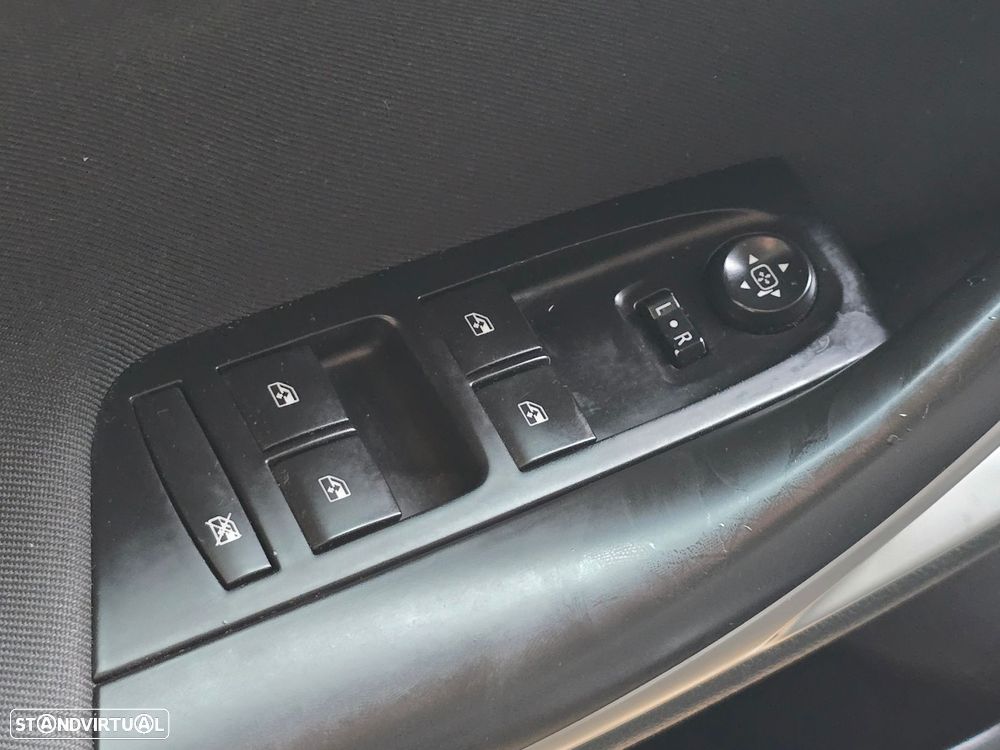 Opel Astra 1.6 CDTI Dynamic S/S - 17