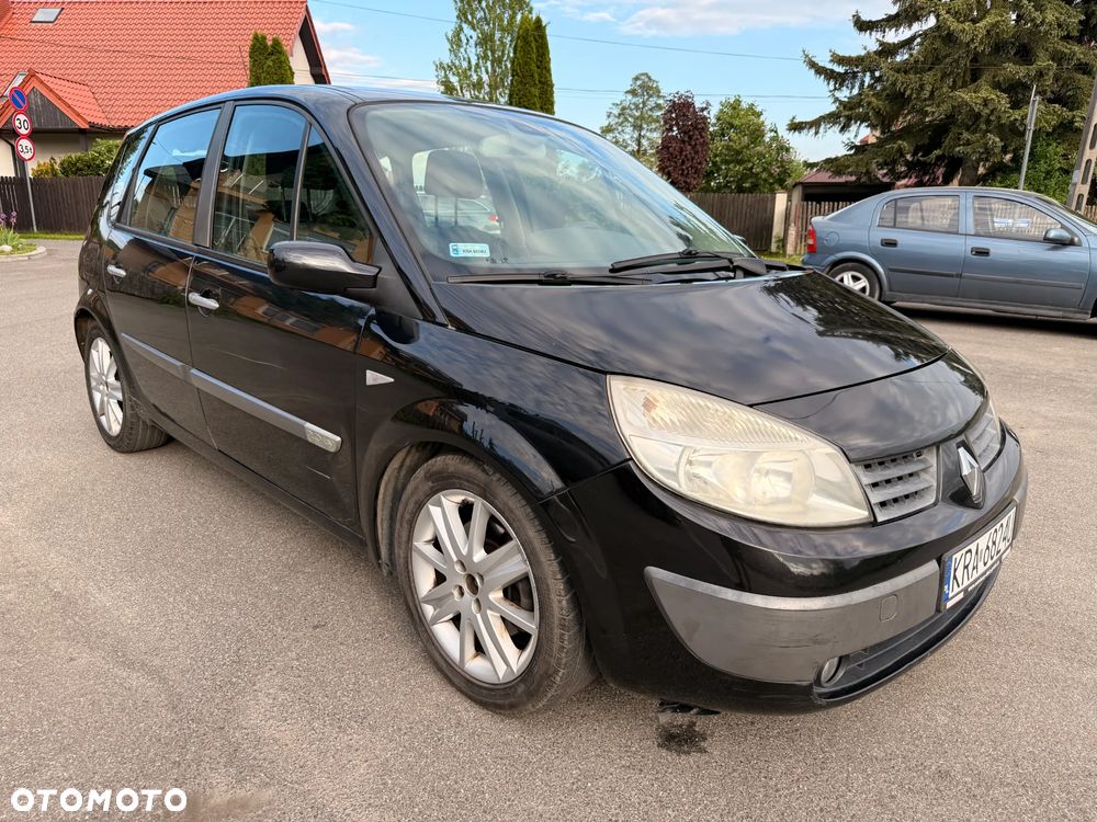 Renault Scenic 2.0 16V Avantage - 9
