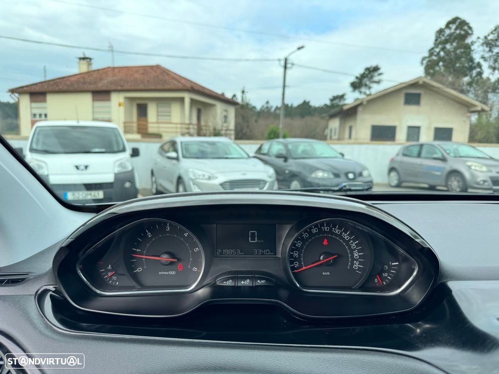 Peugeot 208 1.4 HDi Active - 17