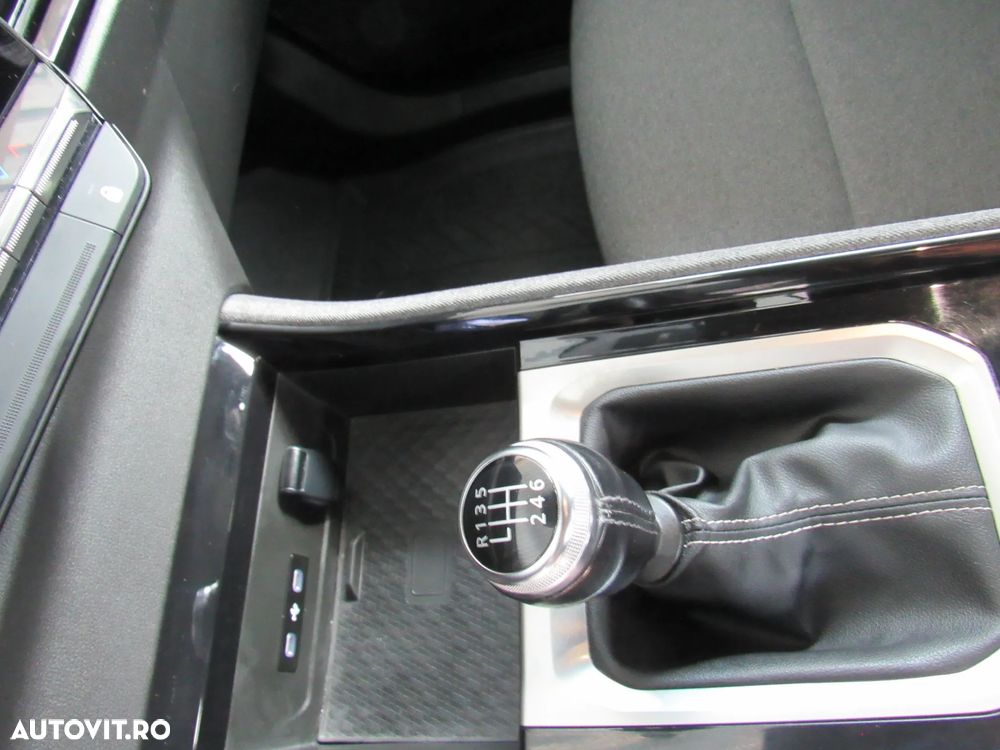 Renault Austral MHEV 140 Equilibre - 17