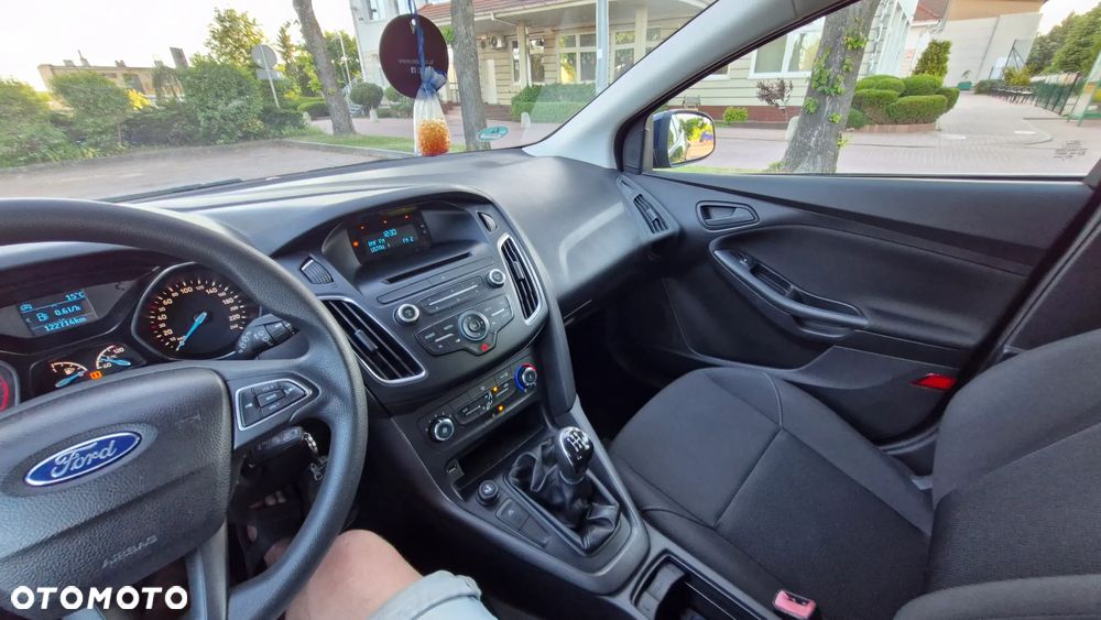Ford Focus 1.0 EcoBoost Trend - 16