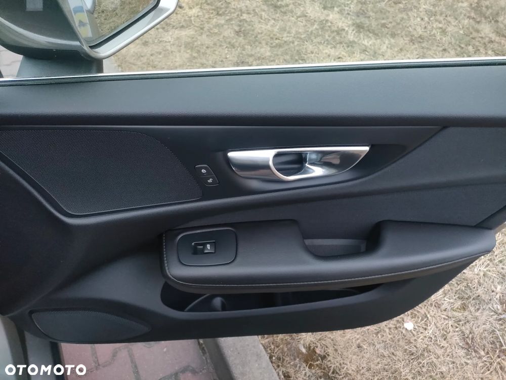 Volvo V60 D3 Drive-E Dynamic Edition (Momentum) - 28