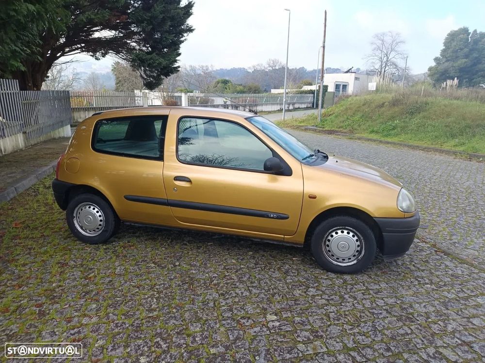 Renault Clio 1.9 D Van - 7