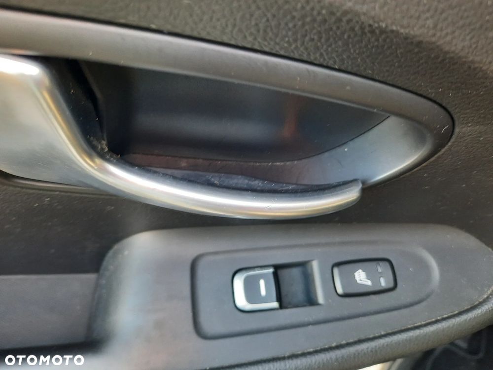 Kia Carens 1.6 GDI L 7os - 31