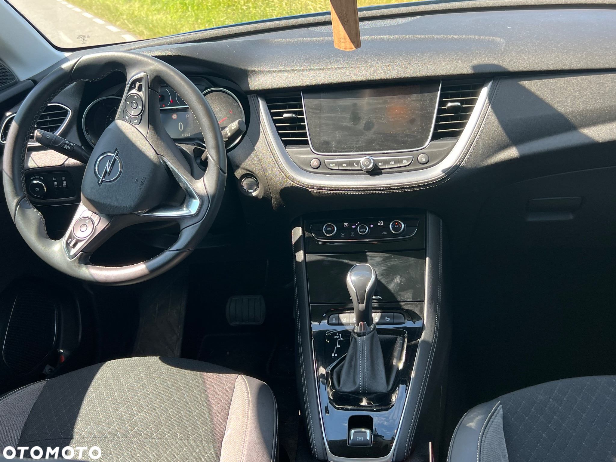 Opel Grandland X 1.2 Start/Stop Automatik Business Edition - 11