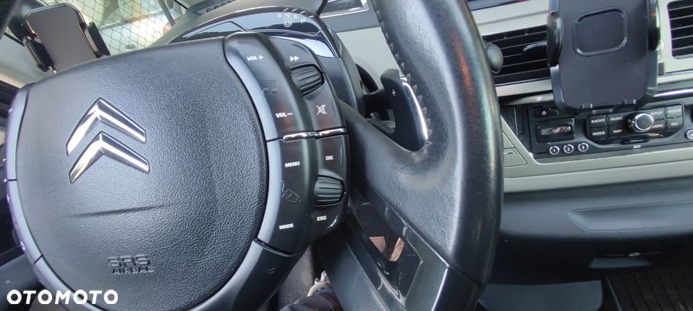 Citroën C4 Picasso 2.0 HDi FAP Exclusive - 25