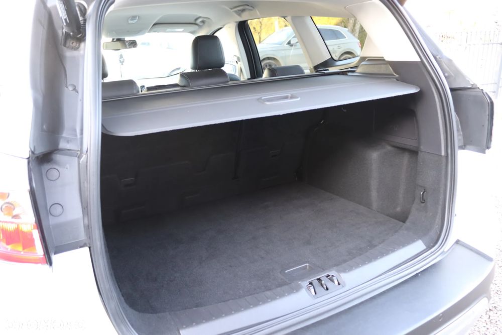 Ford Kuga 2.0 TDCi 2x4 Business Edition - 25