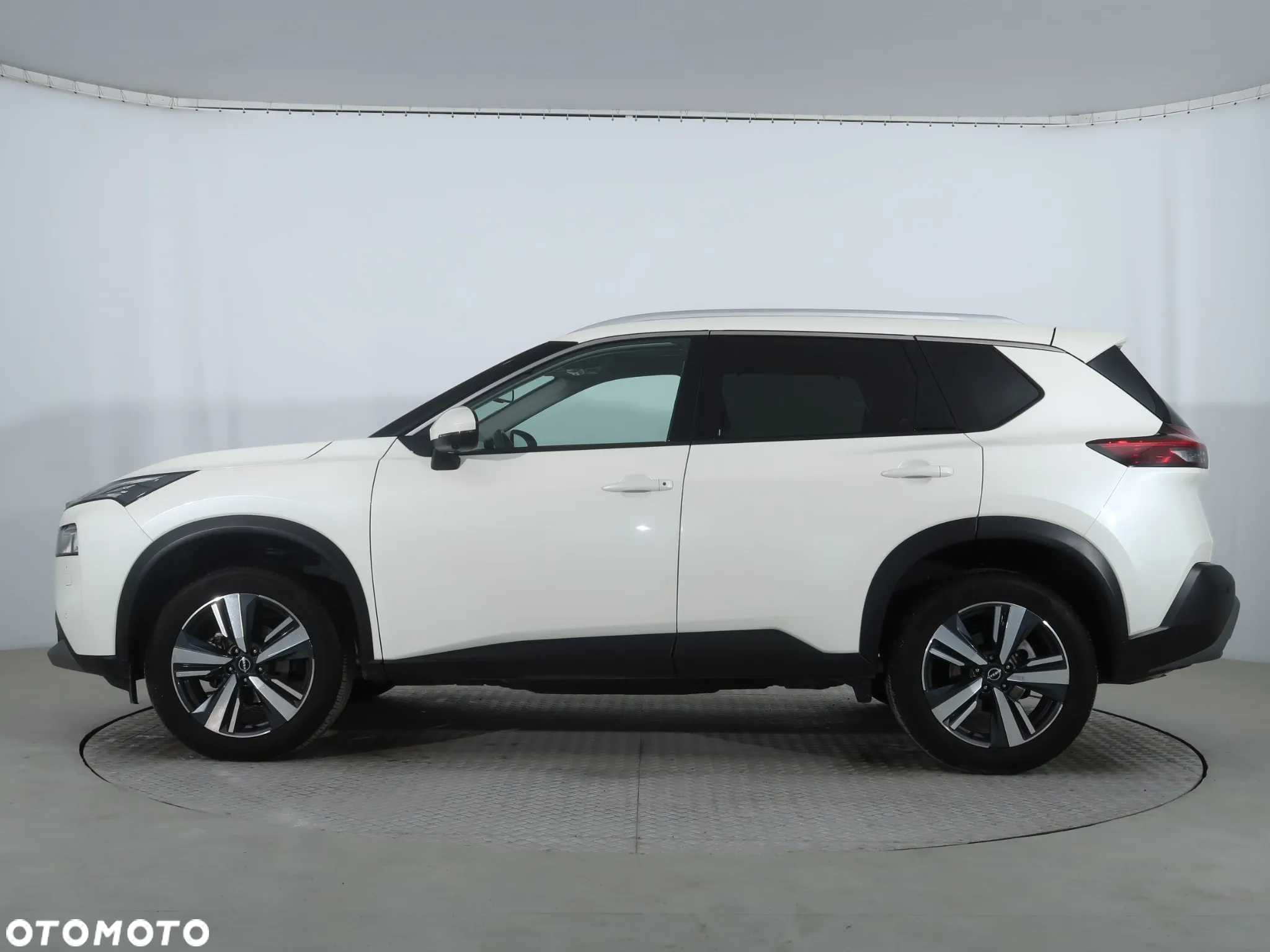 Nissan X-Trail - 4