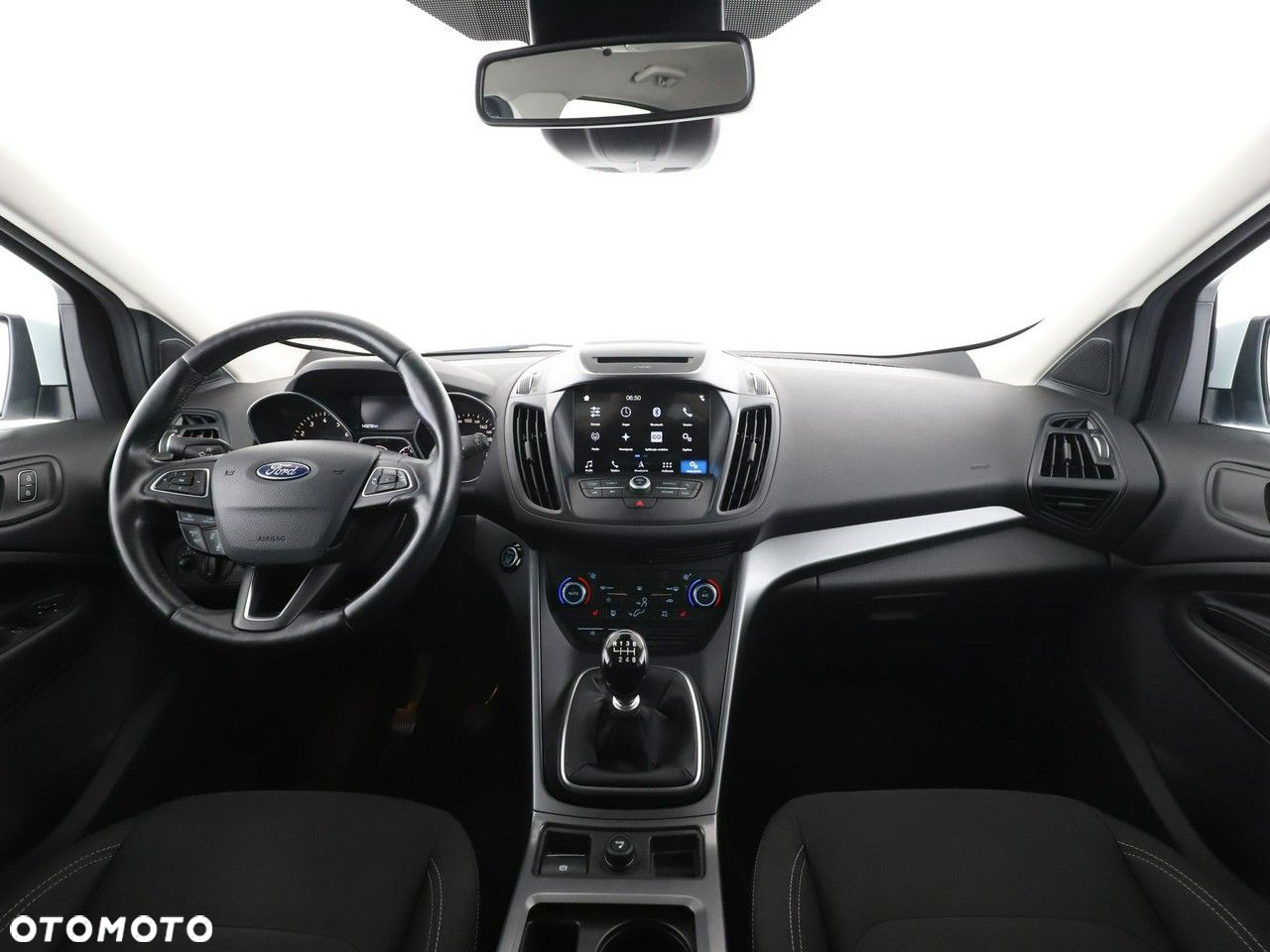 Ford Kuga 1.5 EcoBoost 2x4 Cool & Connect - 11