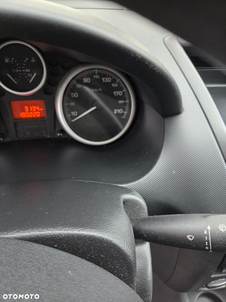 Peugeot 206 1.1 XR Presence - 5