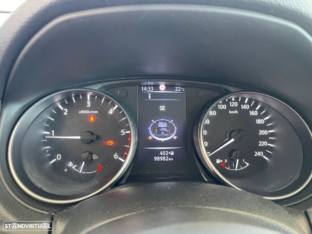 Nissan Qashqai 1.5 dCi N-Connecta - 13