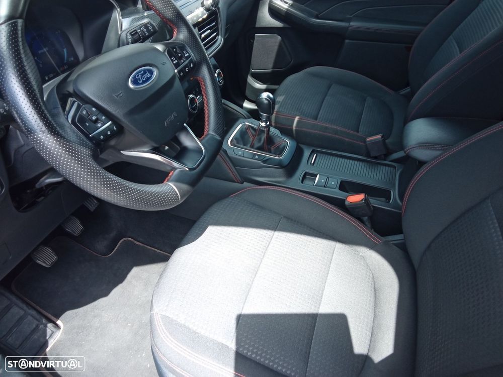 Ford Kuga 1.5 EcoBoost ST-Line - 28