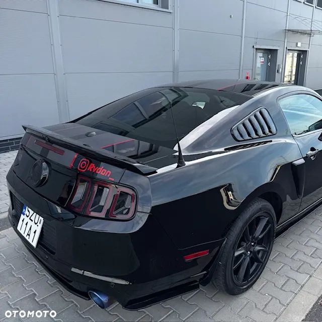 Ford Mustang ver-5-0-v8-gt - 3