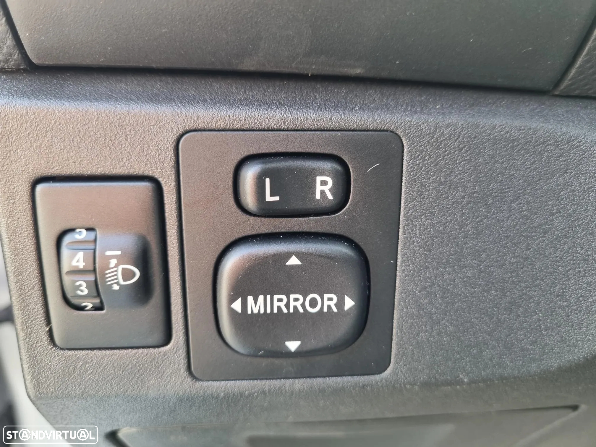Toyota Yaris 1.0 VVT-i AC - 16