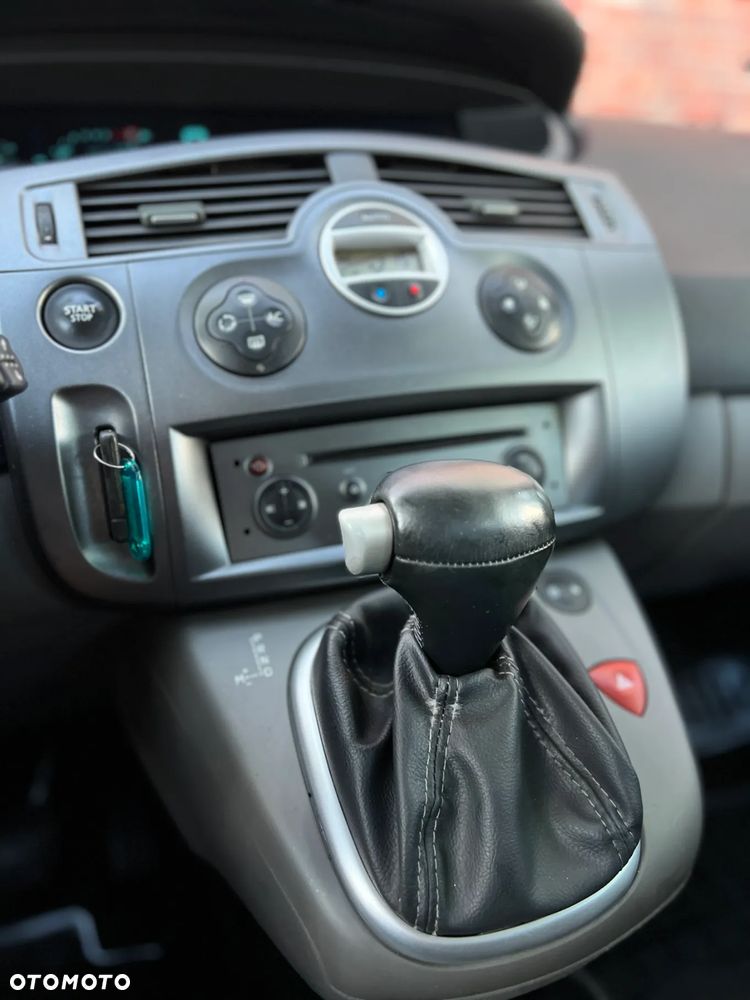 Renault Scenic - 17