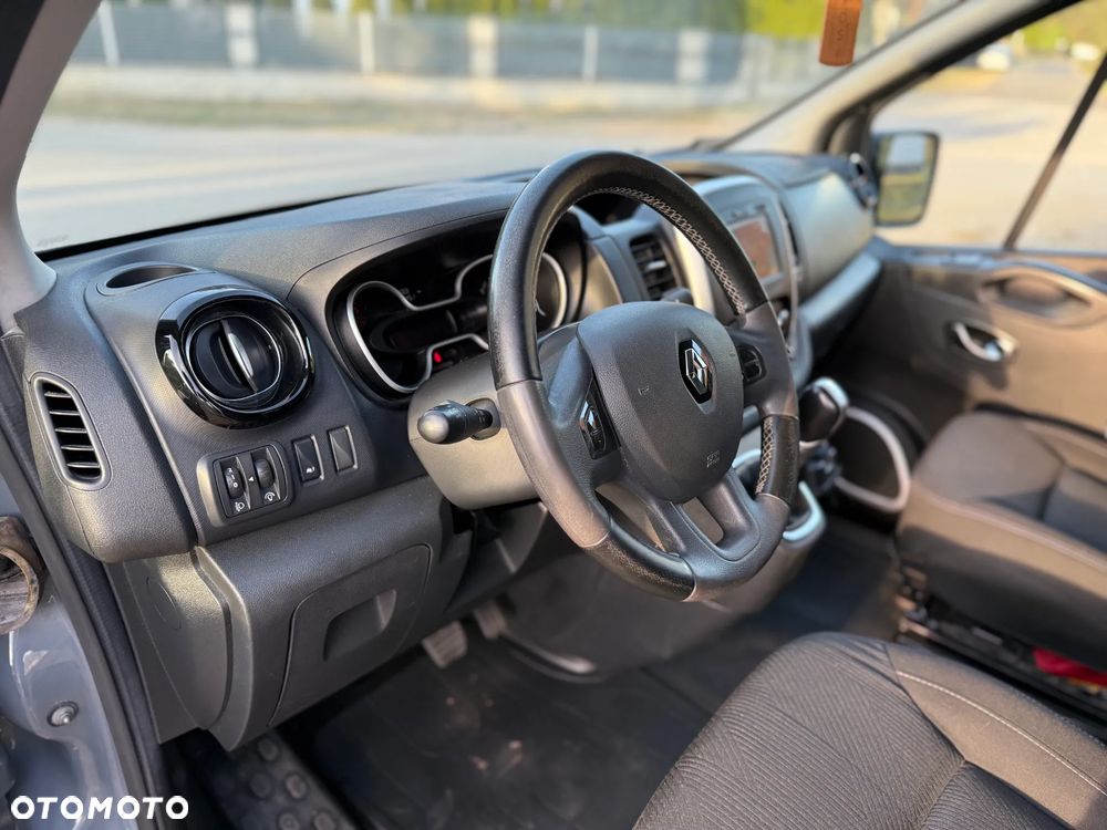 Renault Trafic - 12