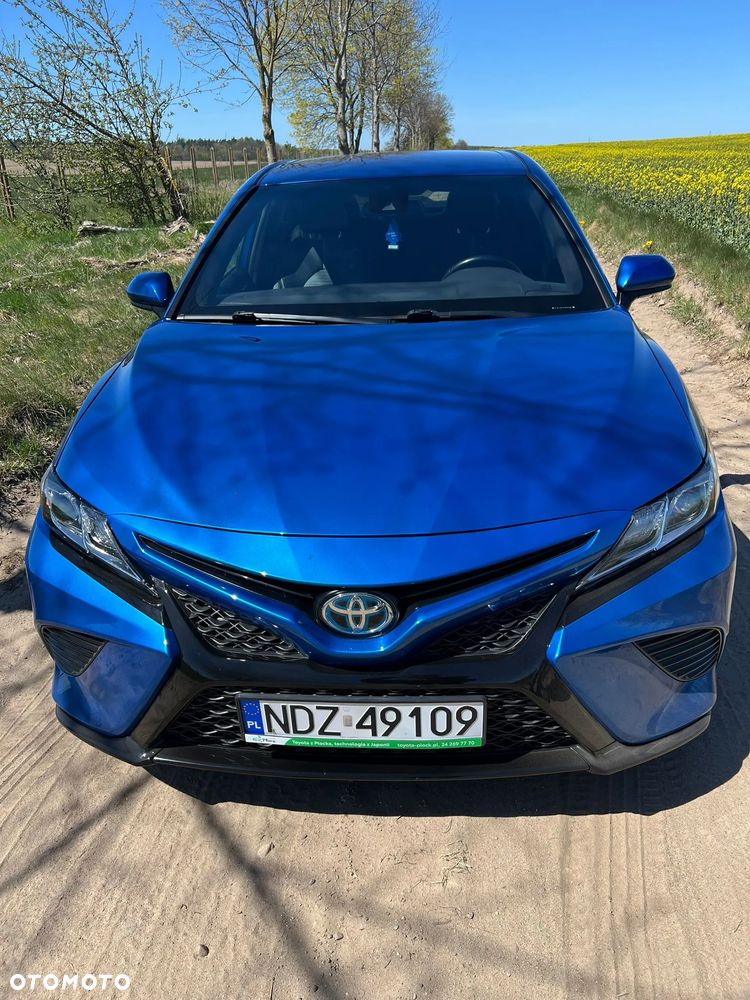 Toyota Camry - 2