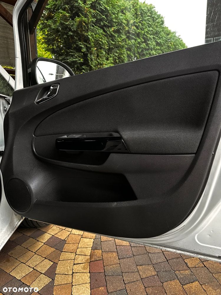 Opel Corsa - 18