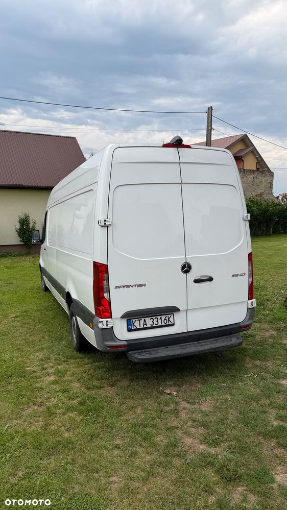 Mercedes-Benz Sprinter - 5