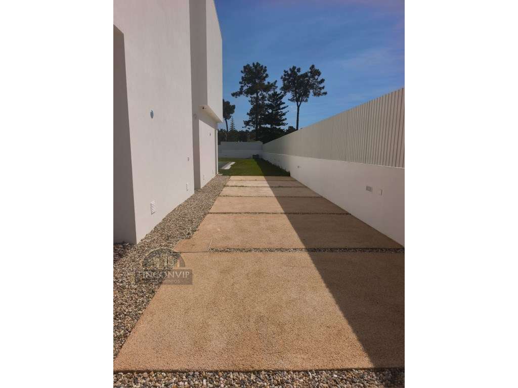 Moradia nova V4 , na Verdizela, Corroios. - Grande imagem: 4/60