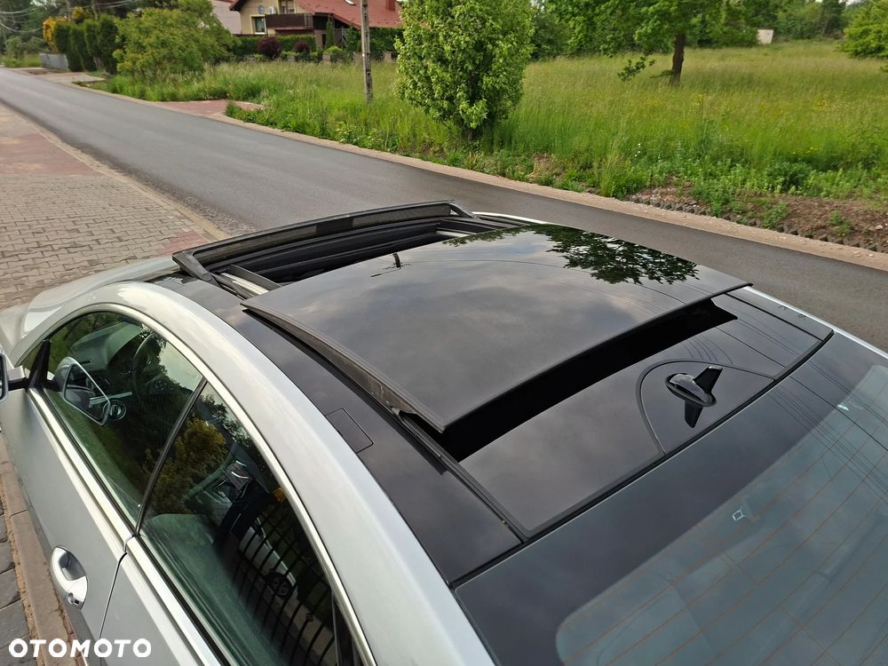 Mercedes-Benz Klasa E 200 CGI BlueEFFICIENCY Automatik Avantgarde - 26