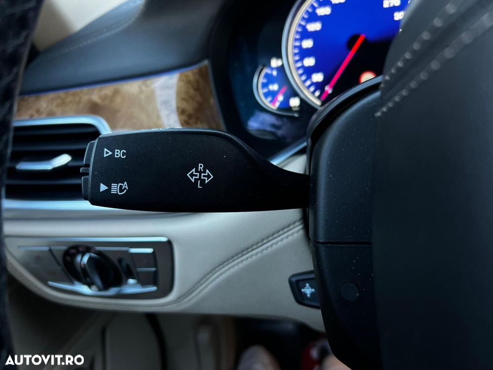 BMW Seria 7 - 18