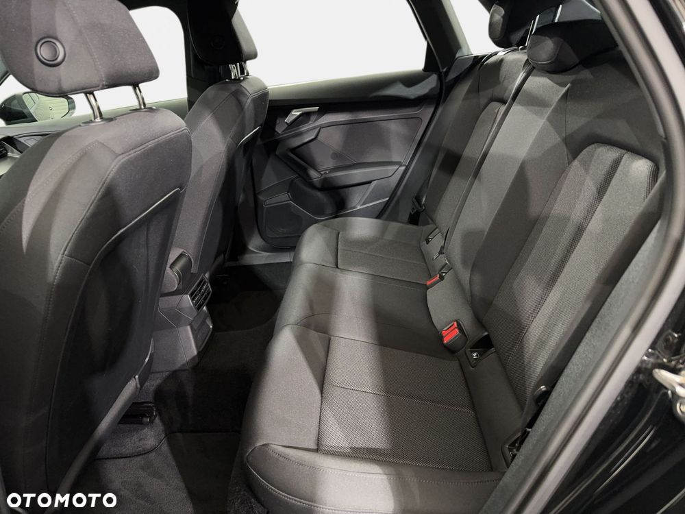Audi A3 Sportback - 13
