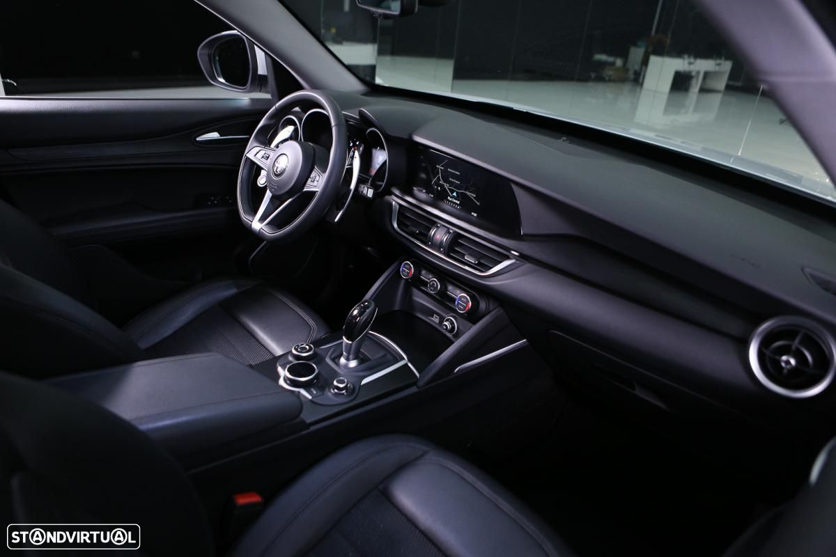 Alfa Romeo Stelvio 2.2 D Super AT8 - 8