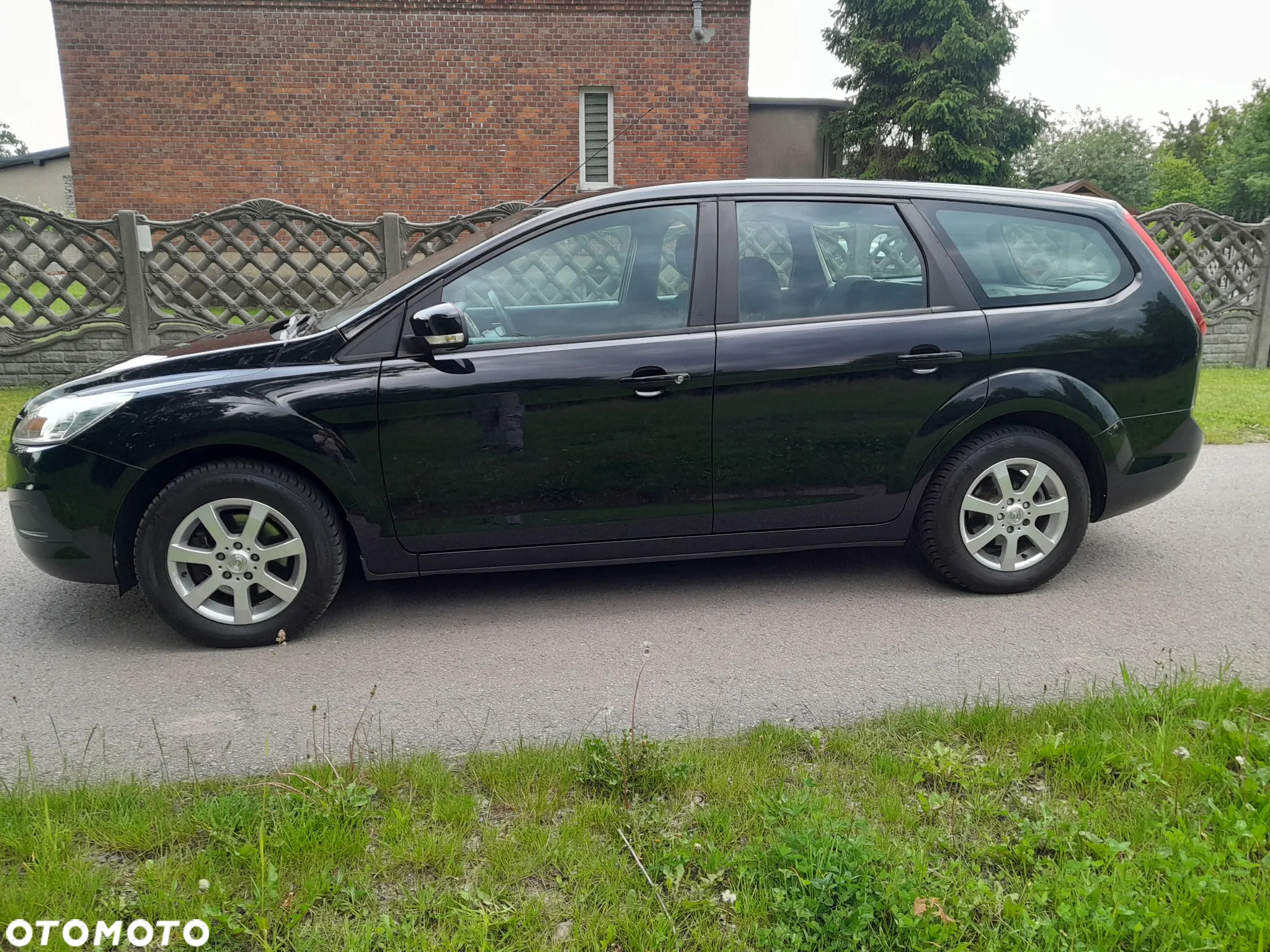 Ford Focus 1.4 16V Trend - 8