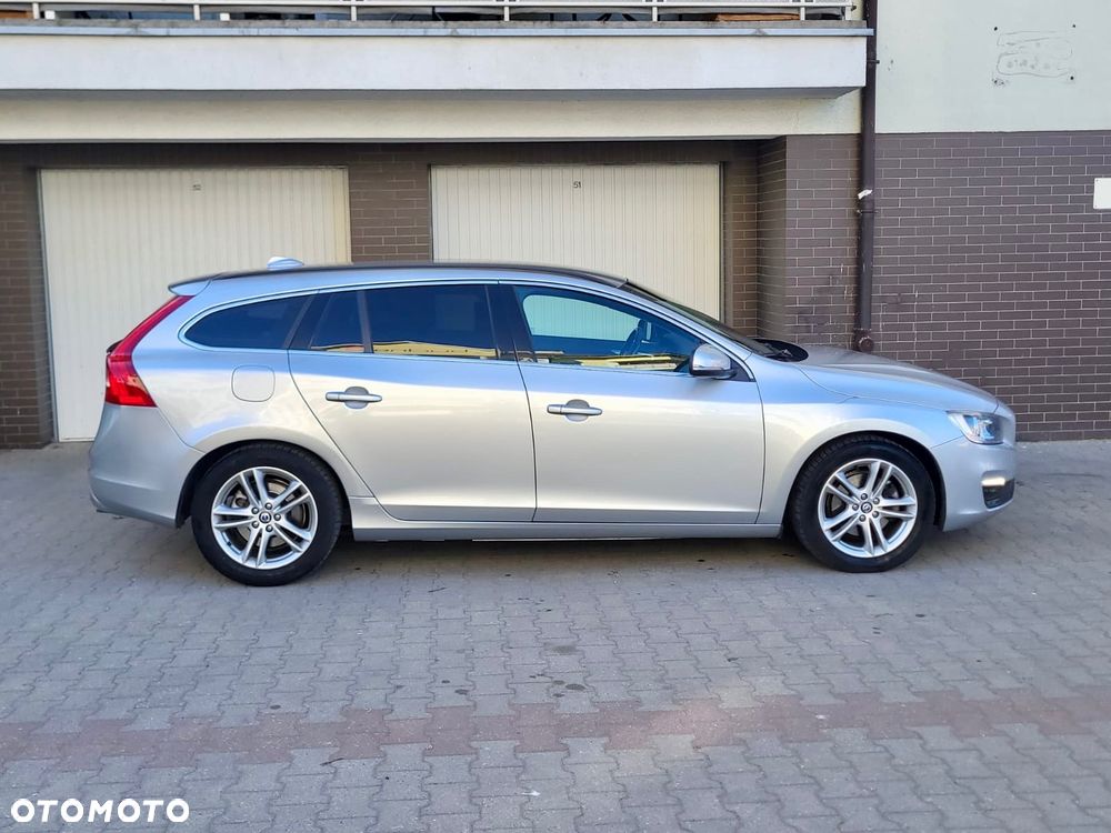 Volvo V60 D4 Geartronic Momentum - 7