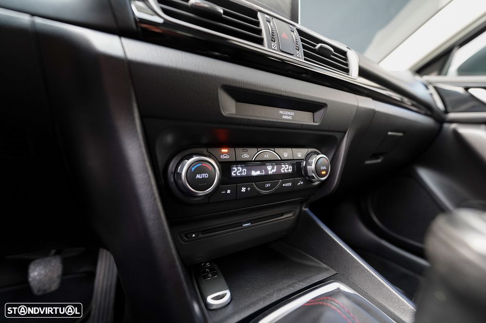 Mazda 3 Hatchback 1.5 Sky-D Excellence Navi - 18