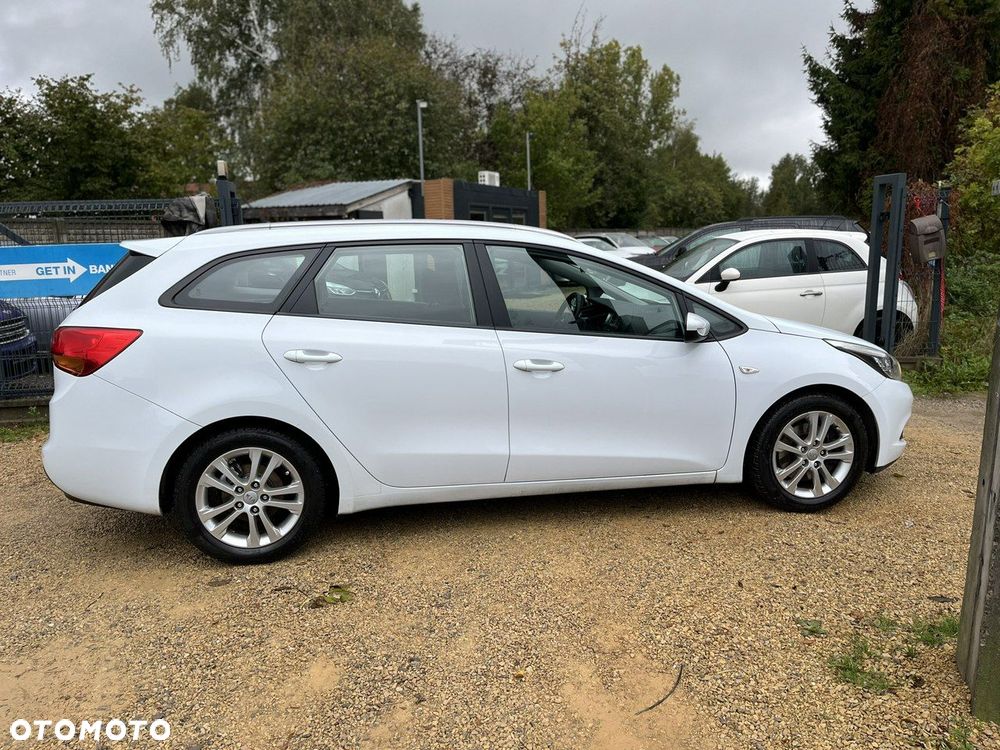 Kia Ceed 1.6 GDI Dream Team Edition - 8