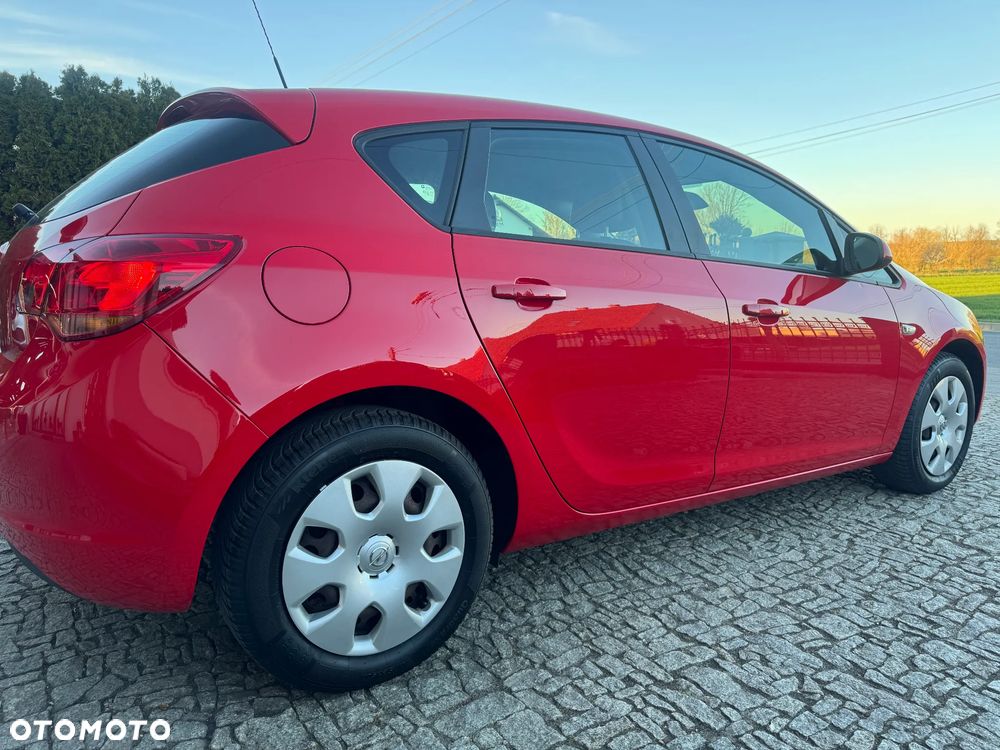 Opel Astra 1.6 Edition Sport - 12