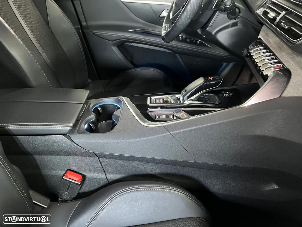 Peugeot 3008 1.6 Hybrid GT Pack e-EAT8 - 20
