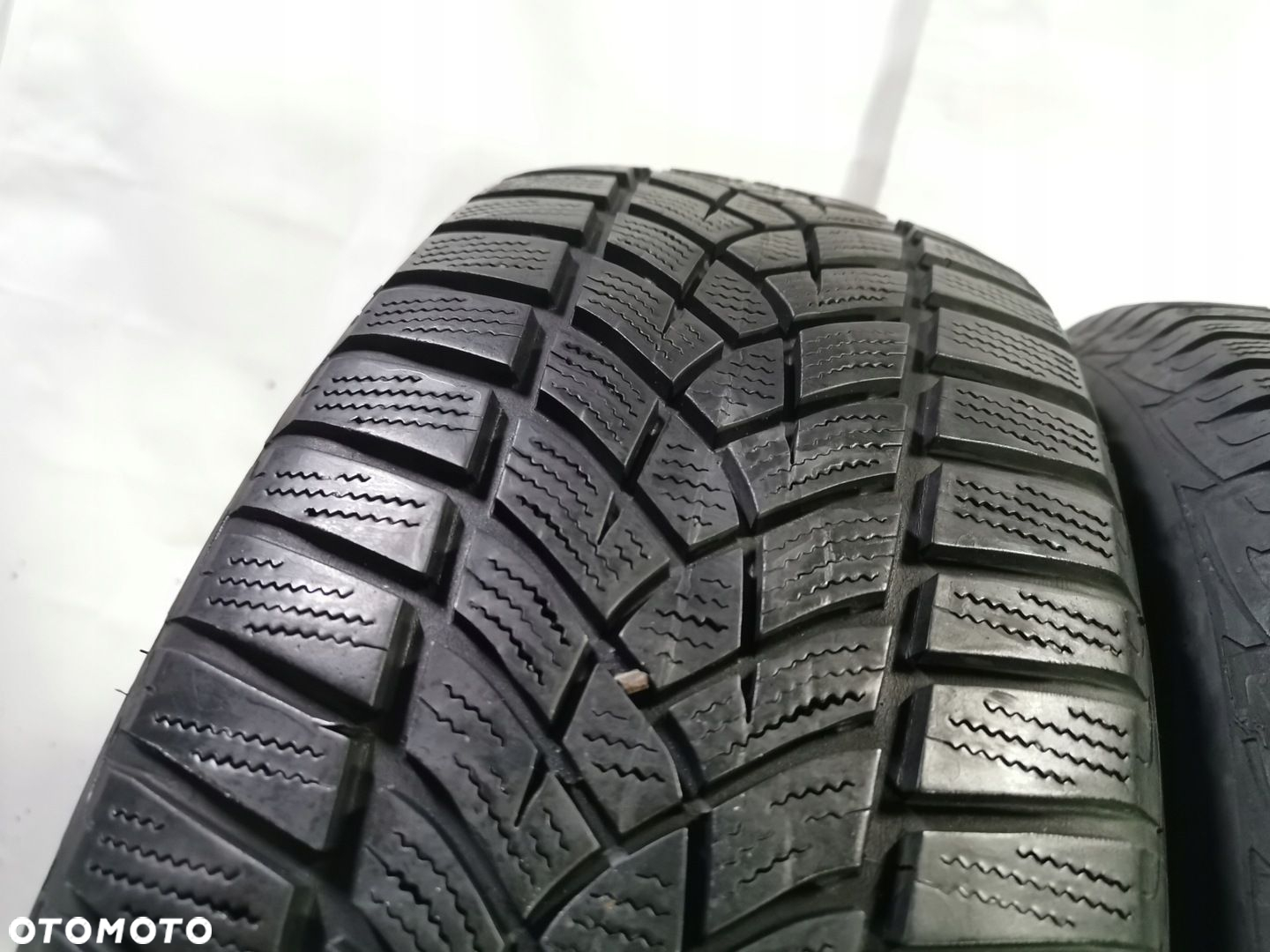 215/60r16 goodyear 2016 opony zimowe 6,5mm 4908 - 2